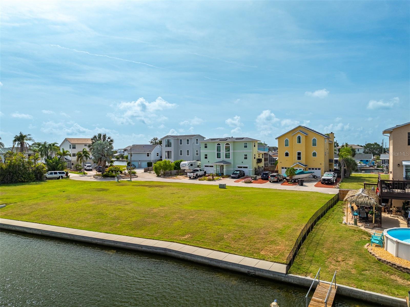 HUDSON BEACH ESTATES - Land