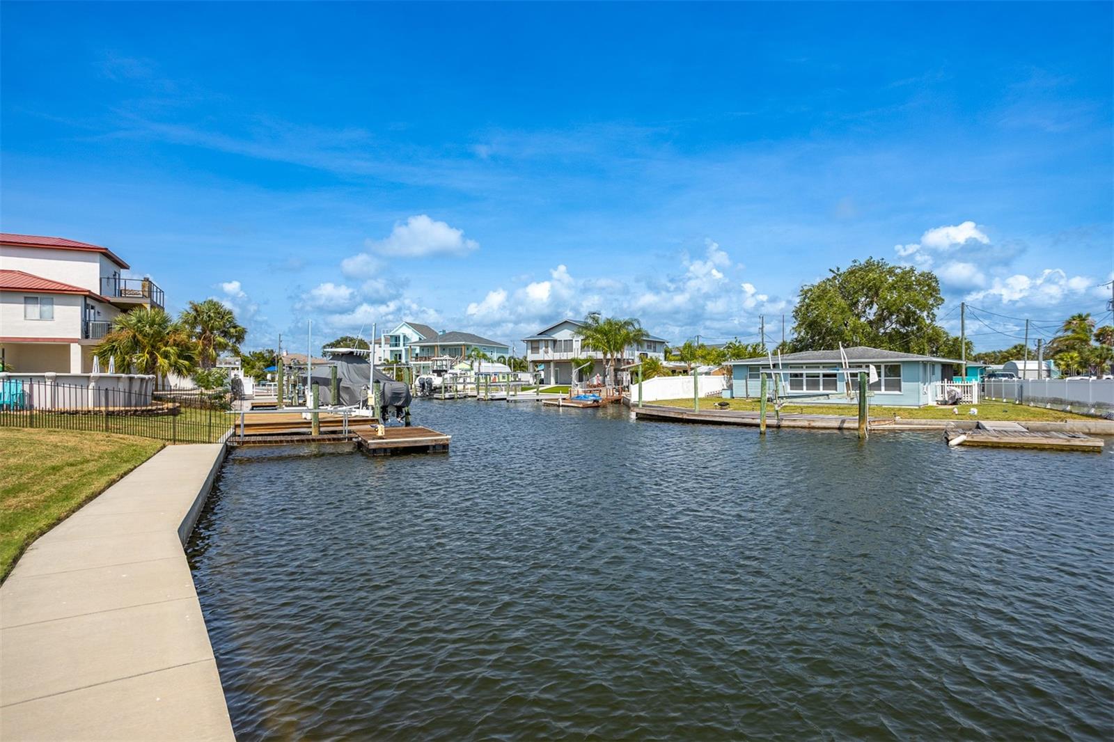 HUDSON BEACH ESTATES - Land