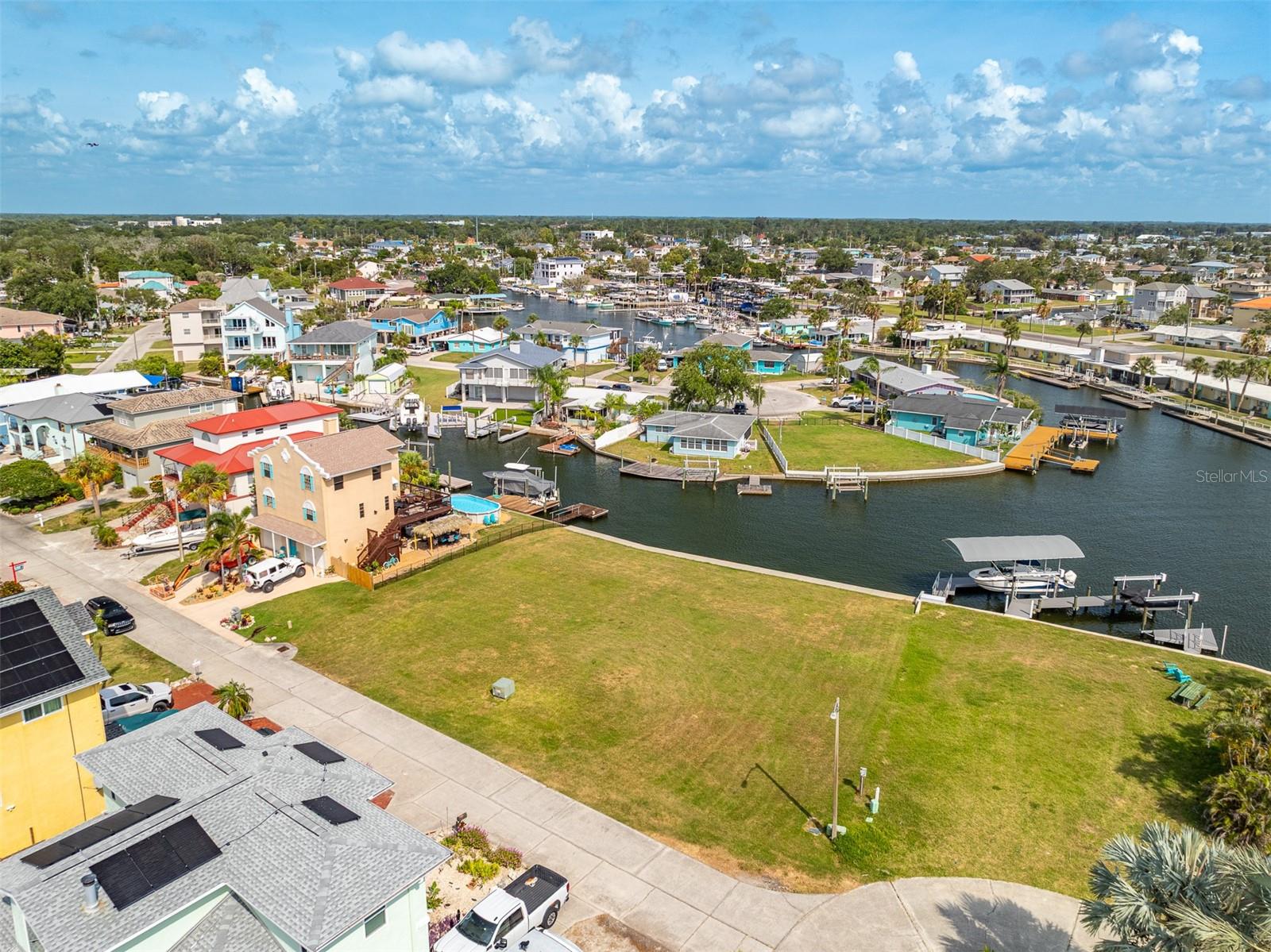 HUDSON BEACH ESTATES - Land