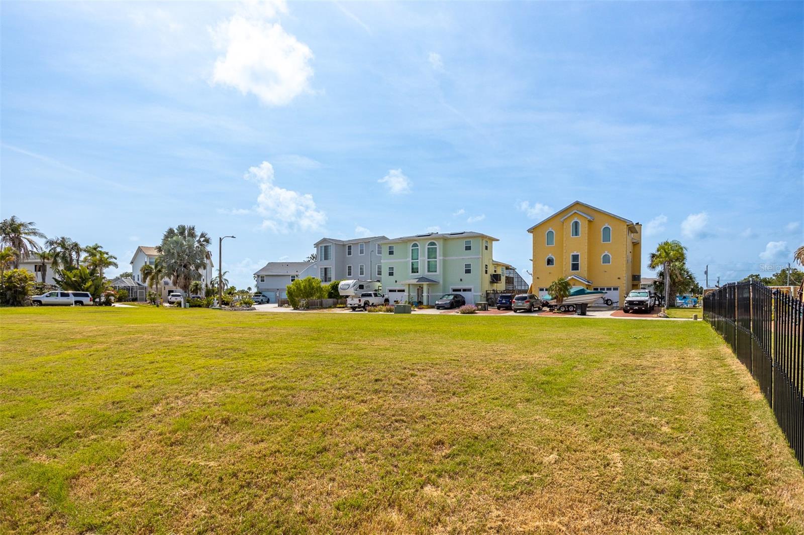 HUDSON BEACH ESTATES - Land