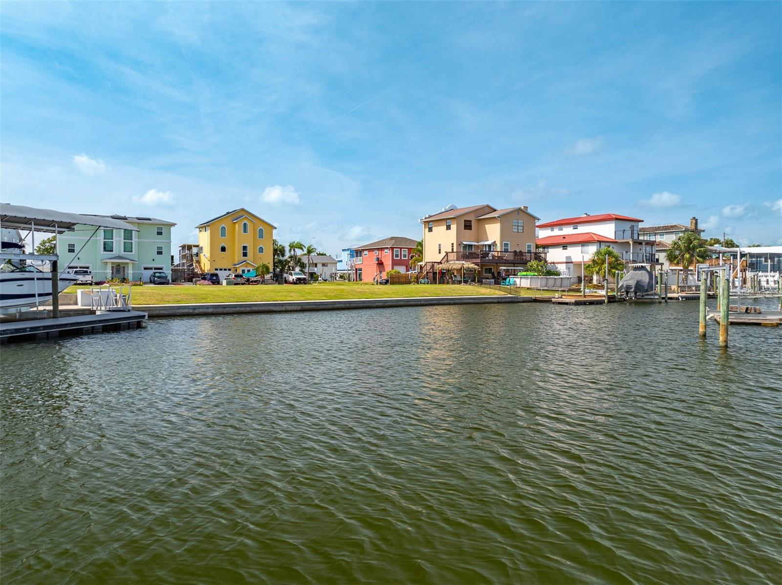 HUDSON BEACH ESTATES - Land