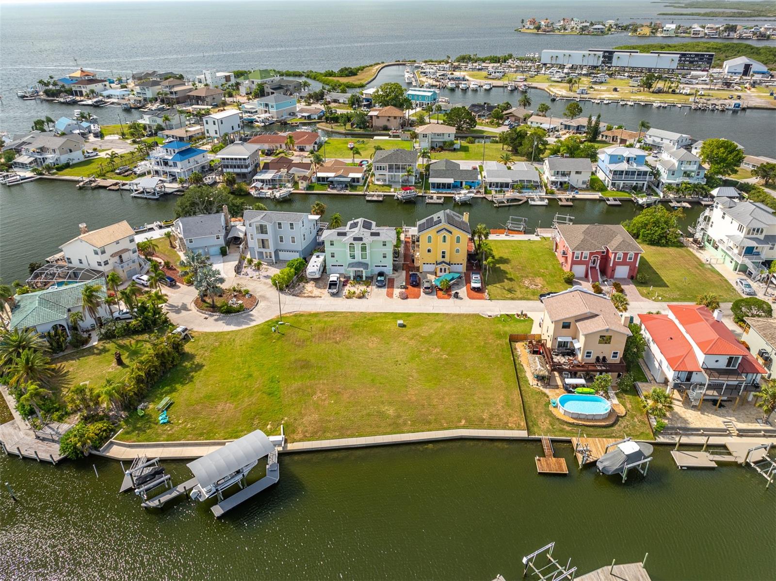 HUDSON BEACH ESTATES - Land
