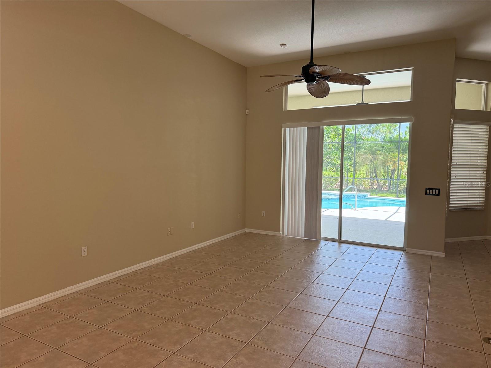 EDGEWATER VILLAGE SUBPHASE A - Residential Lease