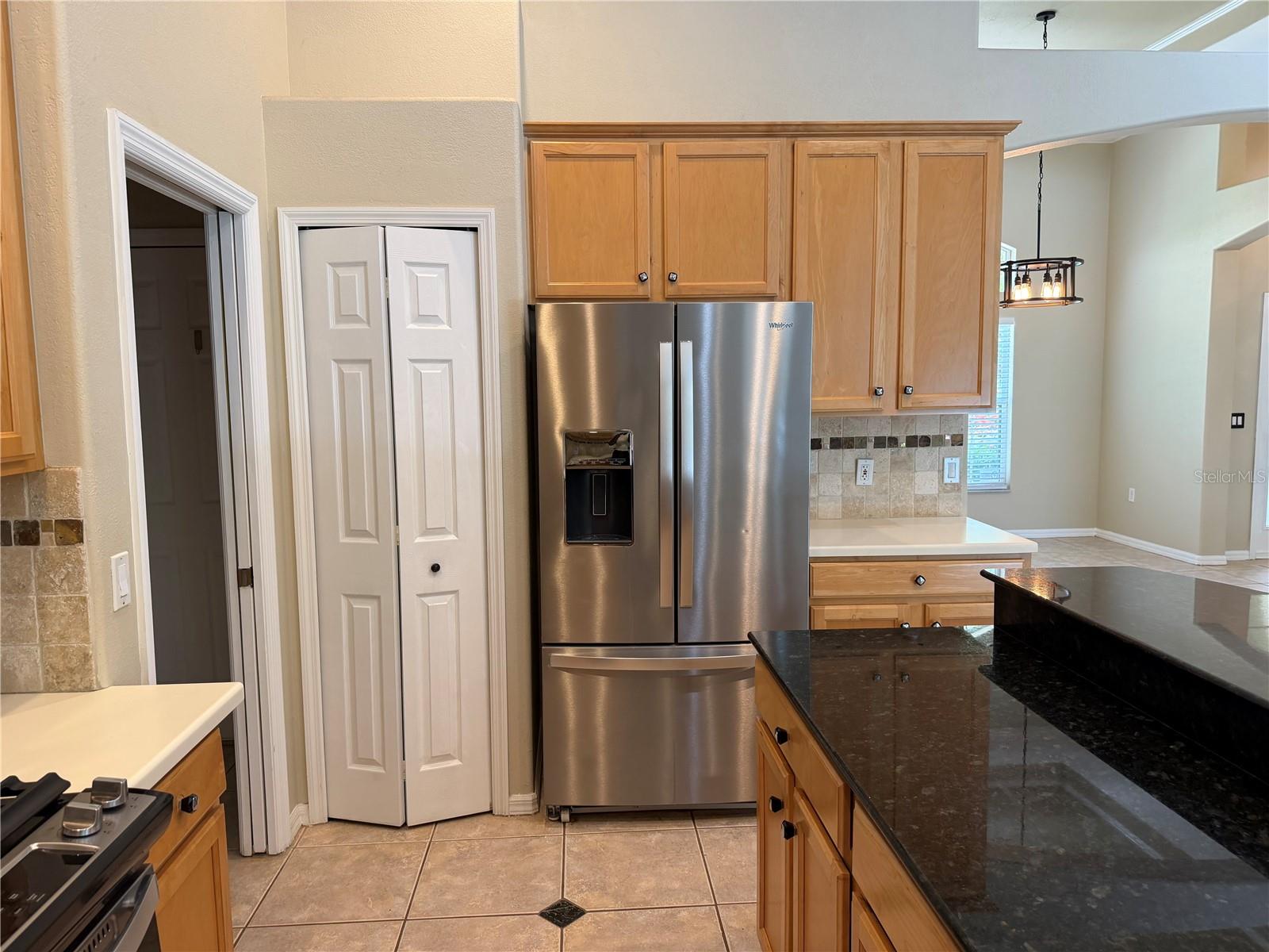 EDGEWATER VILLAGE SUBPHASE A - Residential Lease