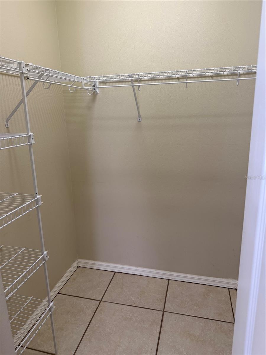 EDGEWATER VILLAGE SUBPHASE A - Residential Lease