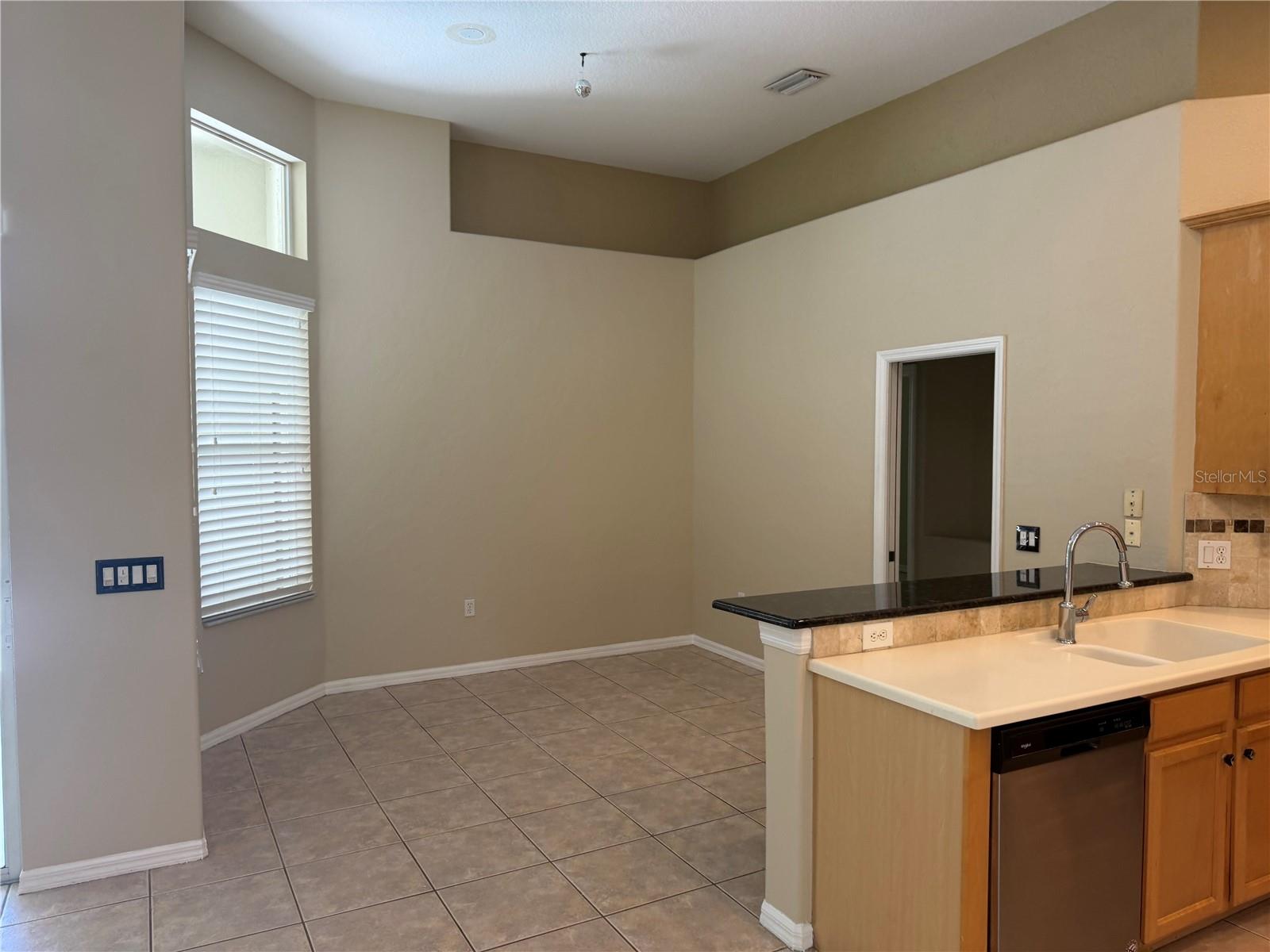 EDGEWATER VILLAGE SUBPHASE A - Residential Lease