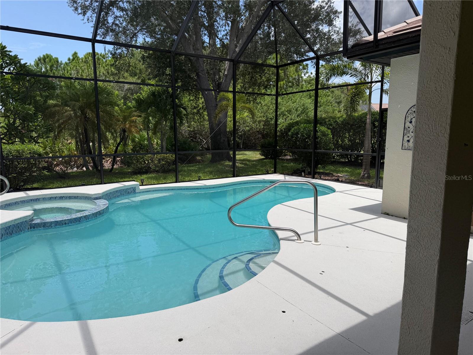 EDGEWATER VILLAGE SUBPHASE A - Residential Lease