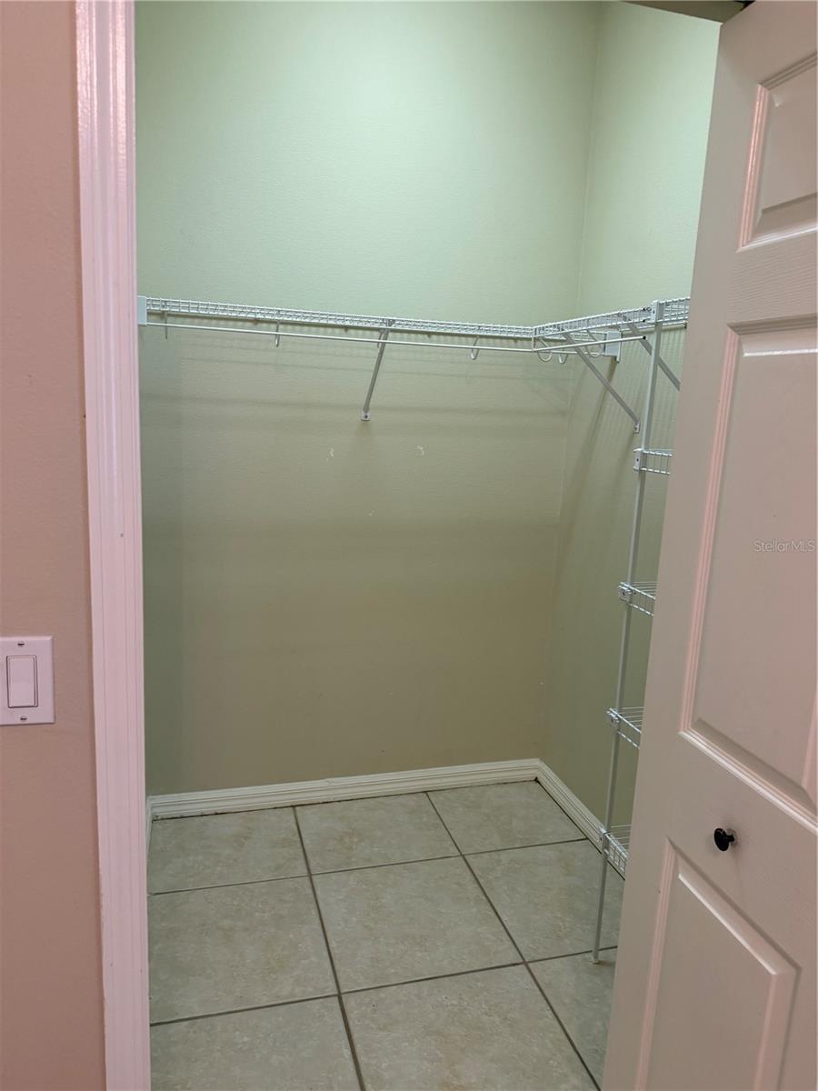 EDGEWATER VILLAGE SUBPHASE A - Residential Lease