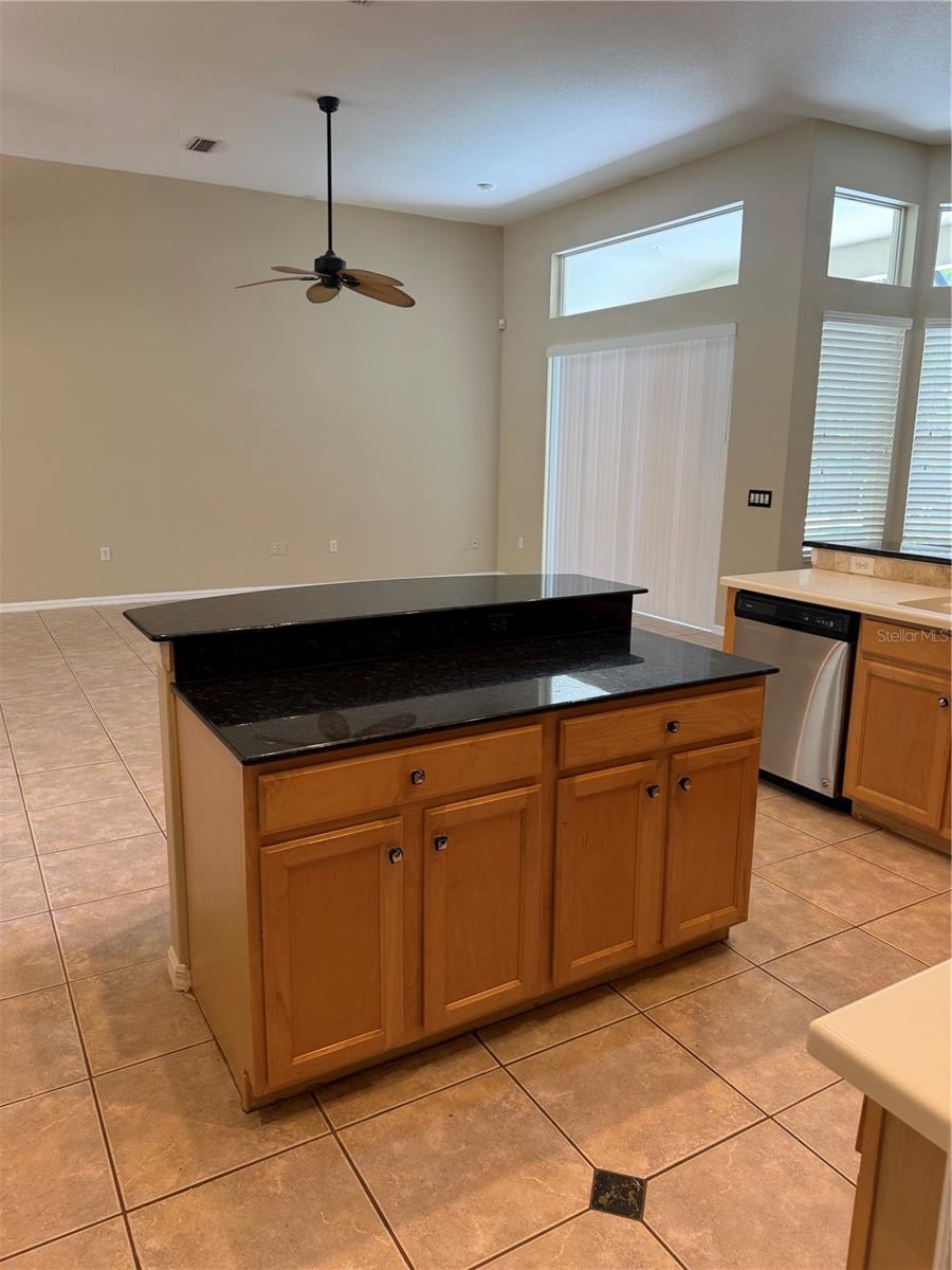 EDGEWATER VILLAGE SUBPHASE A - Residential Lease