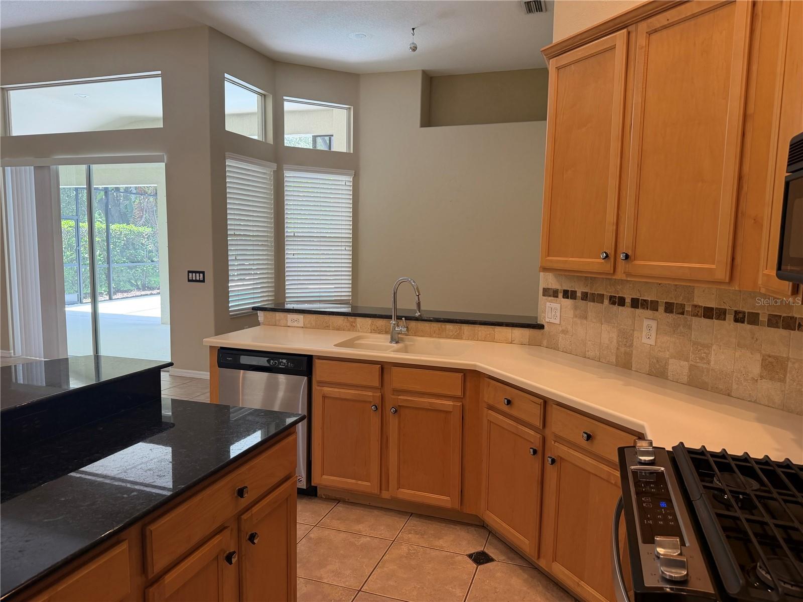 EDGEWATER VILLAGE SUBPHASE A - Residential Lease