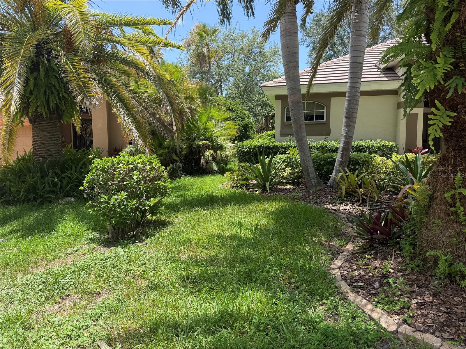 EDGEWATER VILLAGE SUBPHASE A - Residential Lease