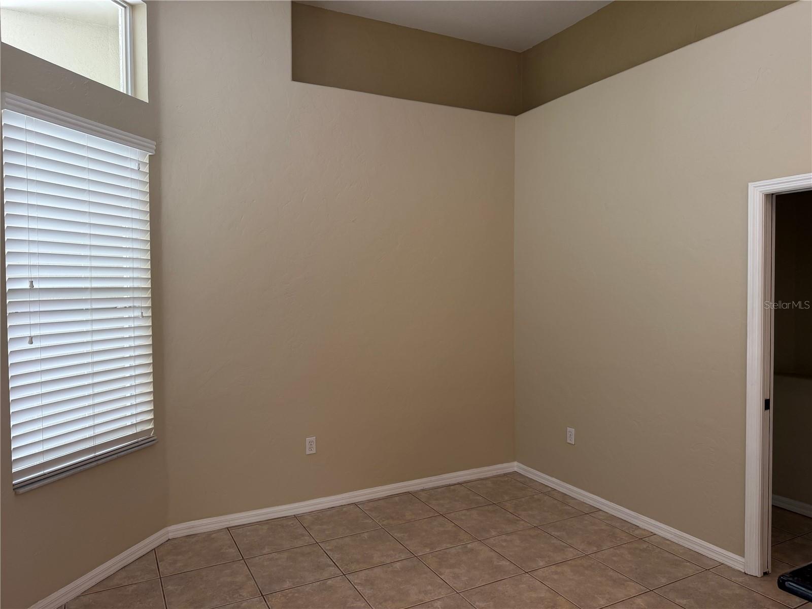 EDGEWATER VILLAGE SUBPHASE A - Residential Lease