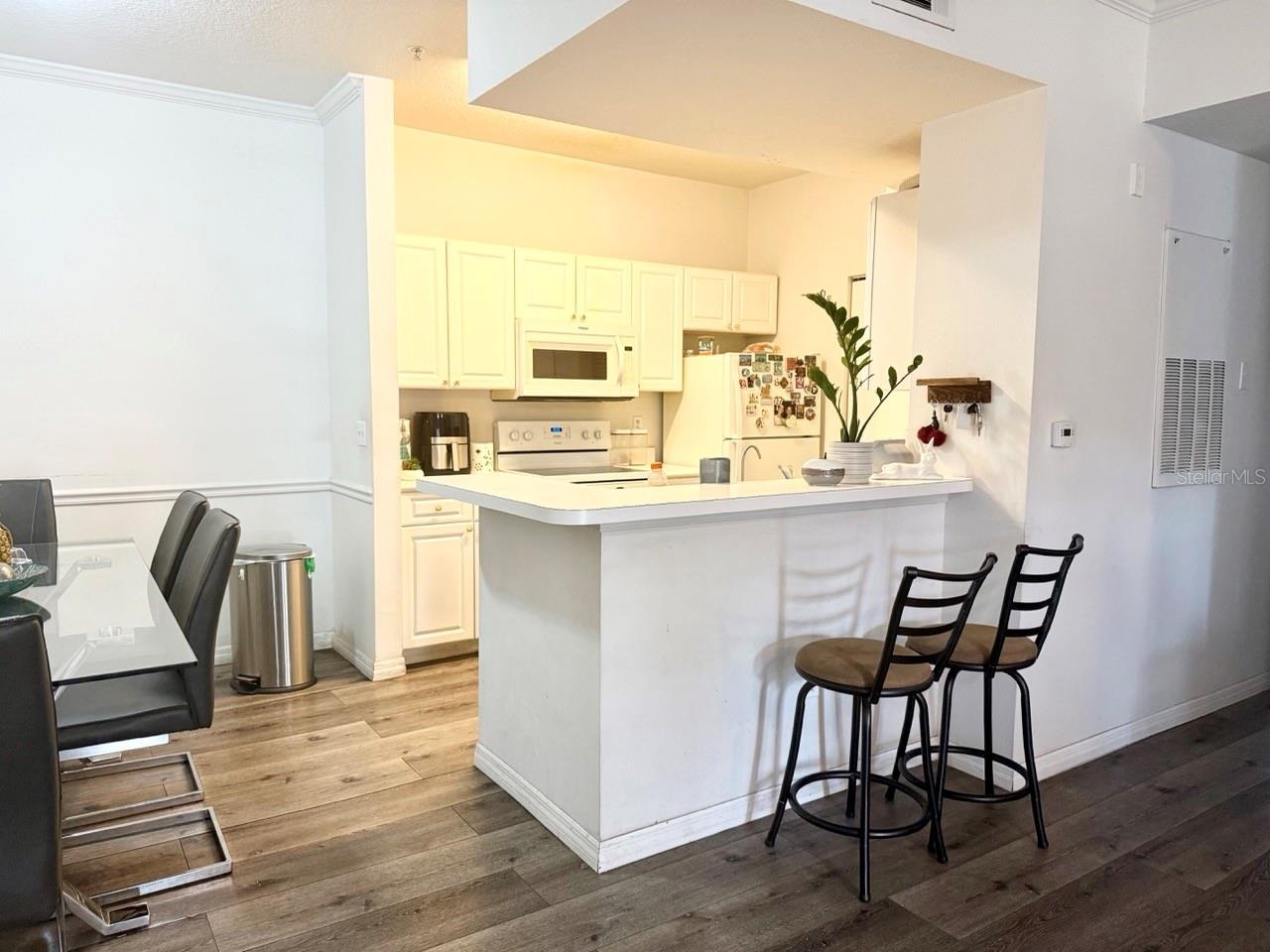 CAPRI/HUNTERS CRK CONDO - Residential Lease