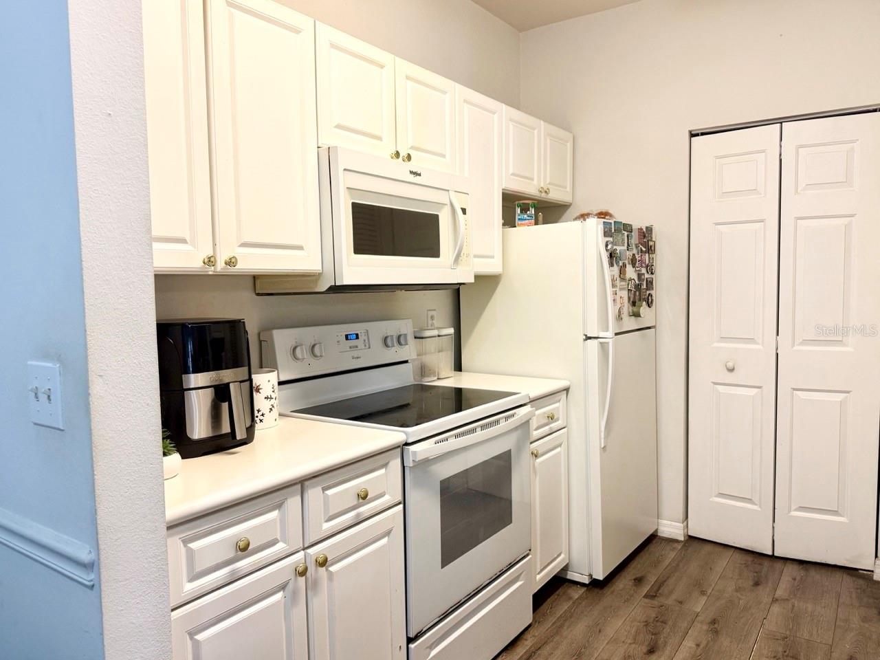 CAPRI/HUNTERS CRK CONDO - Residential Lease