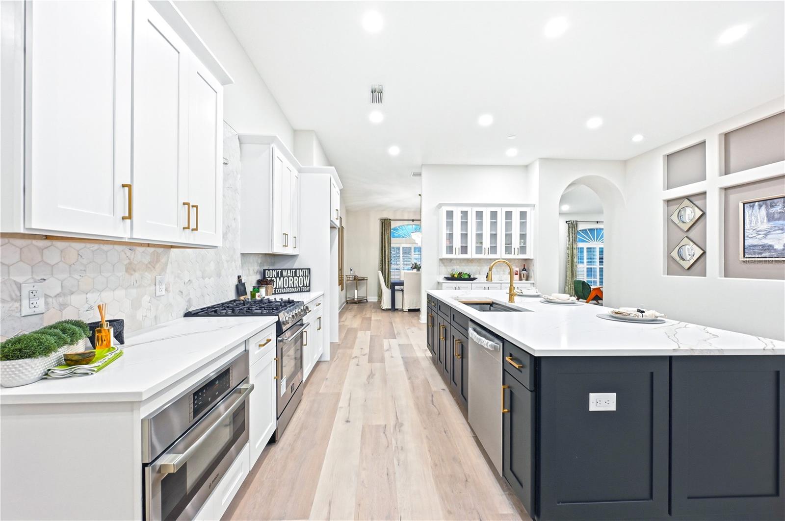 VILLAROSA PH G - Residential