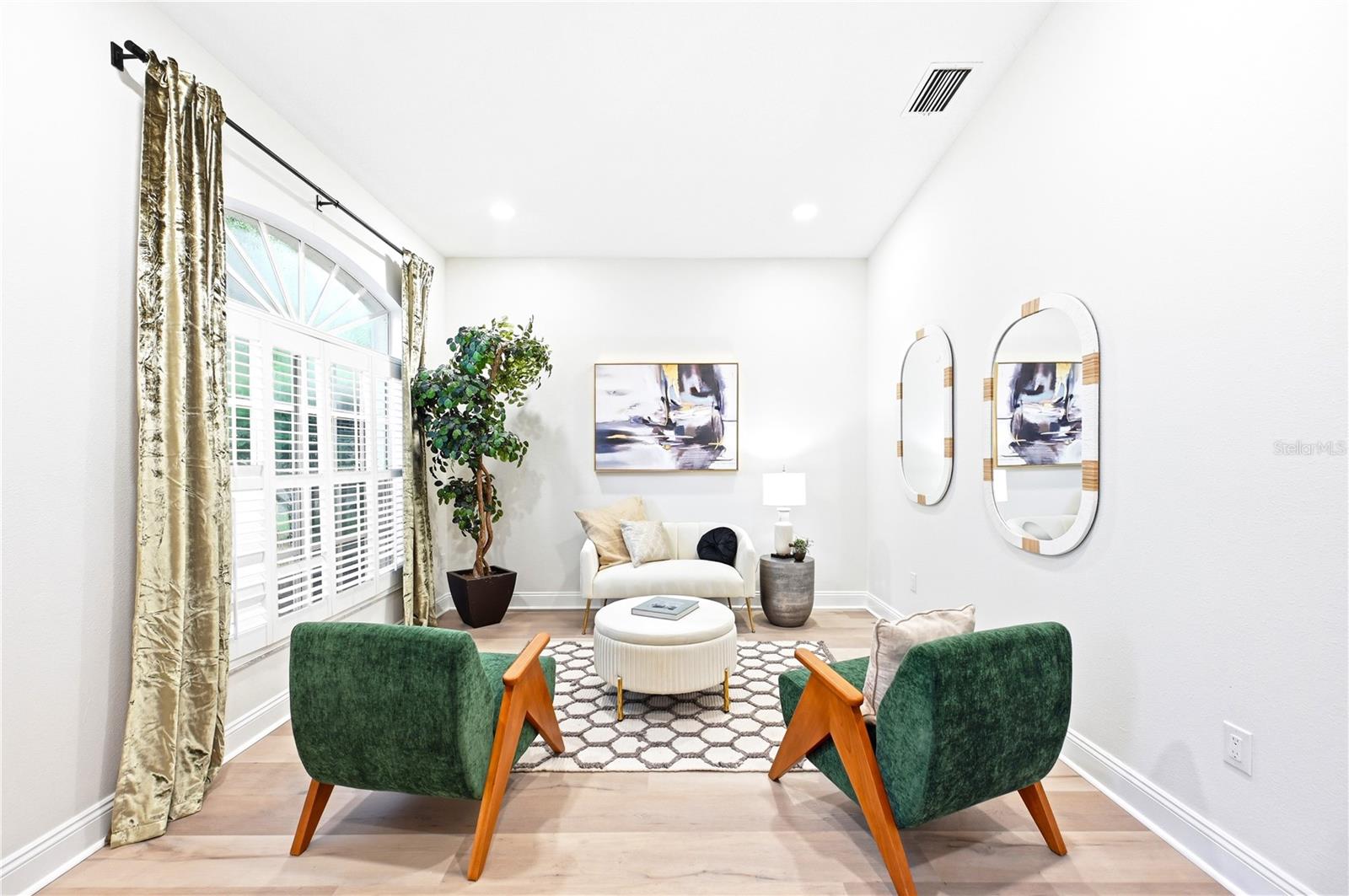 VILLAROSA PH G - Residential