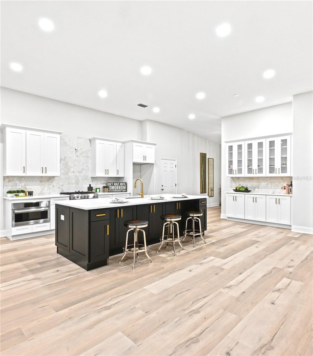 VILLAROSA PH G - Residential