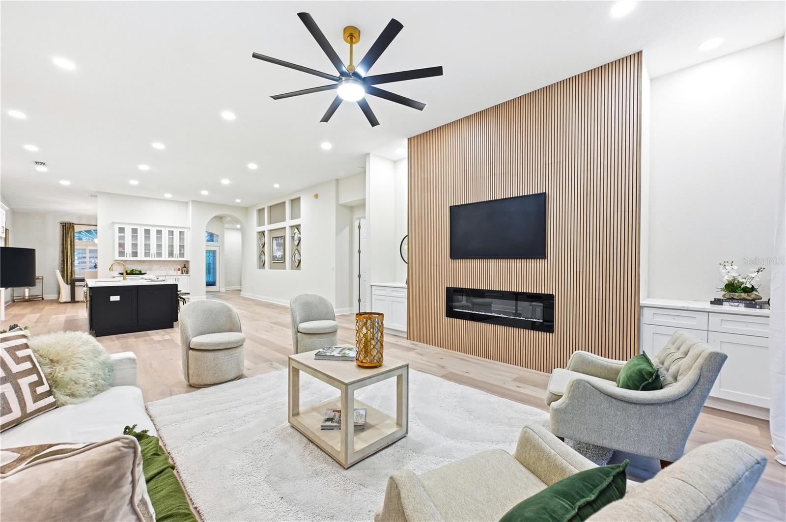 VILLAROSA PH G - Residential