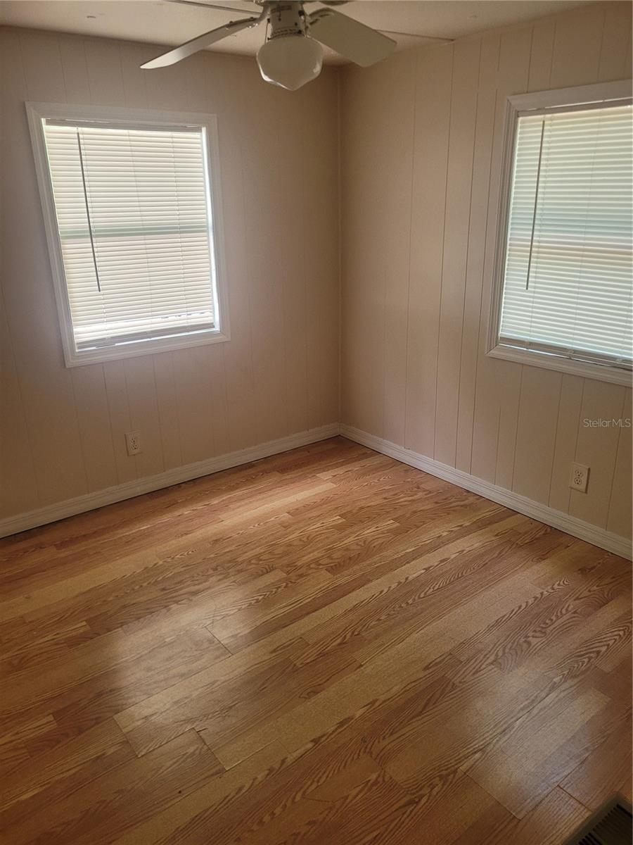 LAKE WEIR VILLAGE - Residential Lease