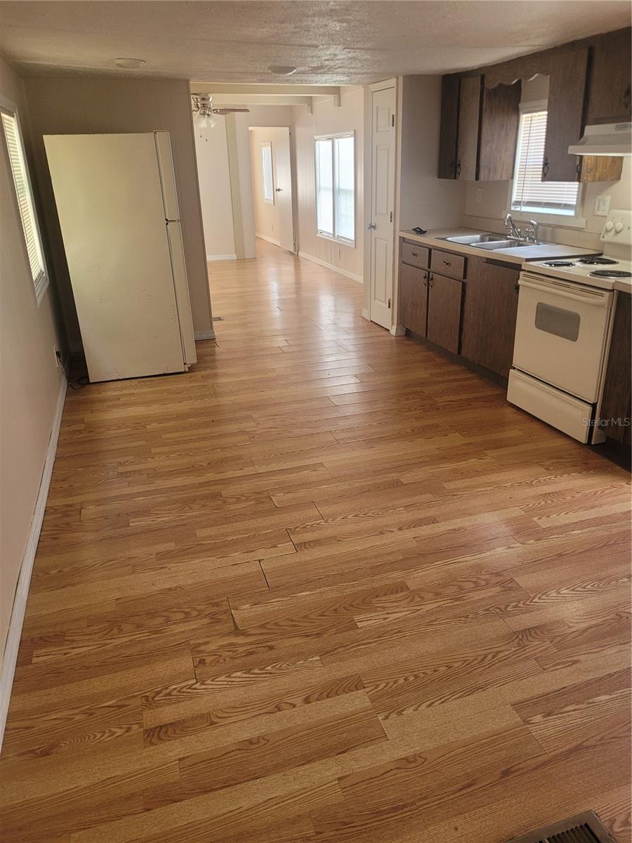 LAKE WEIR VILLAGE - Residential Lease