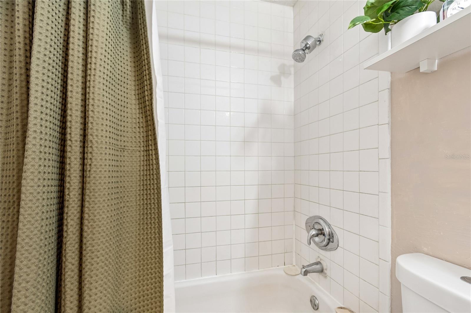 RIDGEWOOD TERRACE - Residential Lease