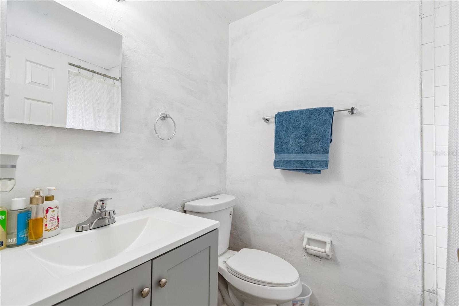 RIDGEWOOD TERRACE - Residential Lease