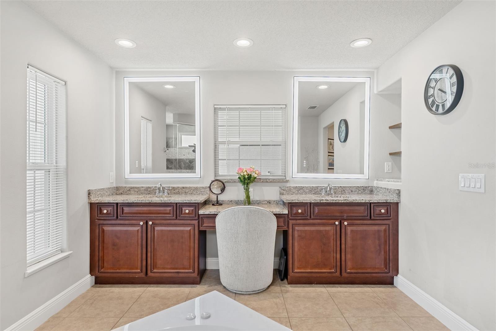 WOODSHIRE PRESERVE - Residential