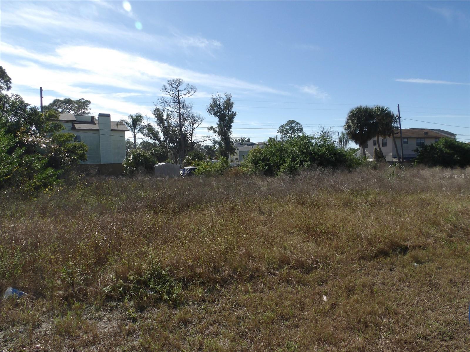 BAYOU GARDENS - Land