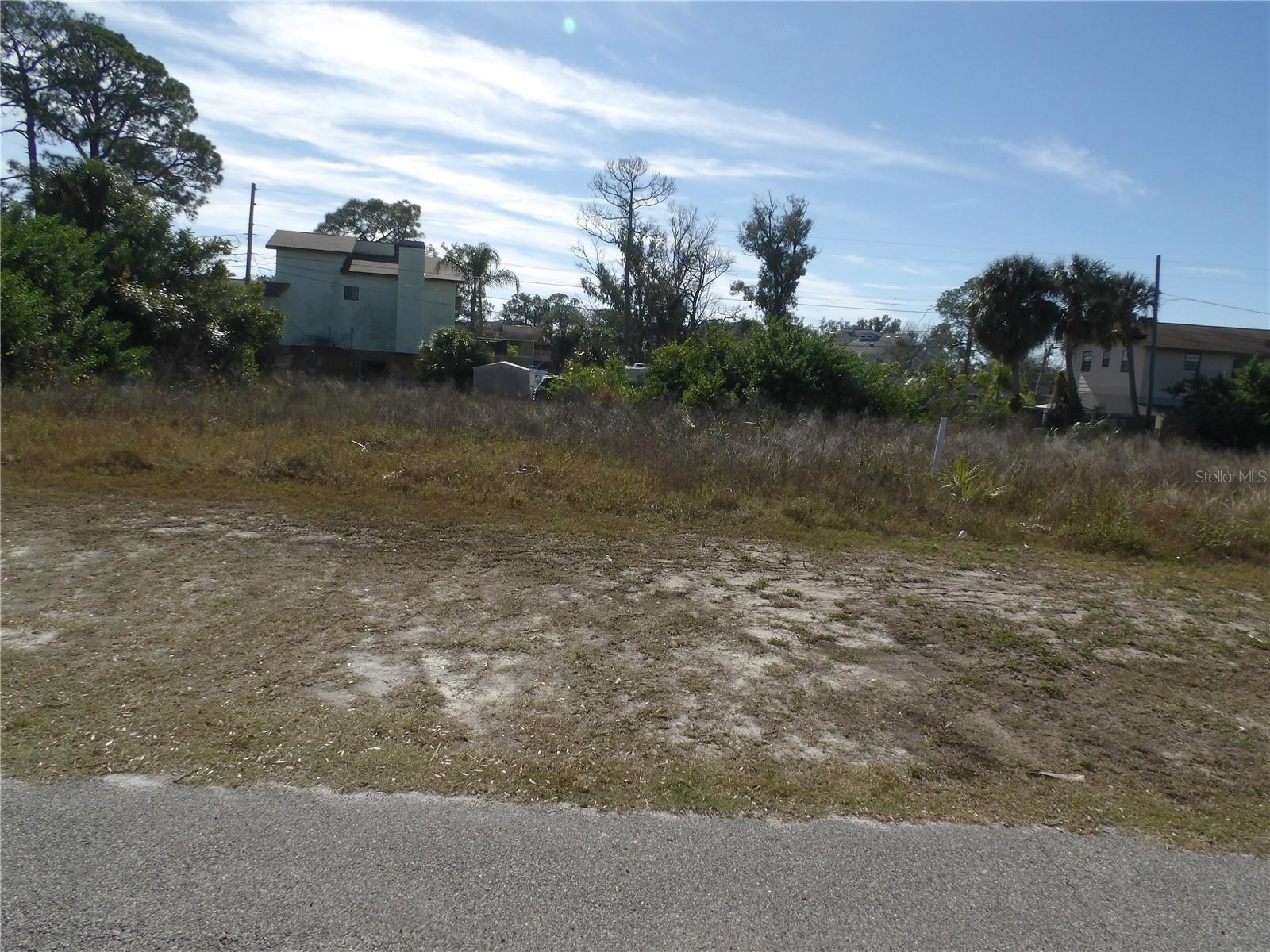 BAYOU GARDENS - Land