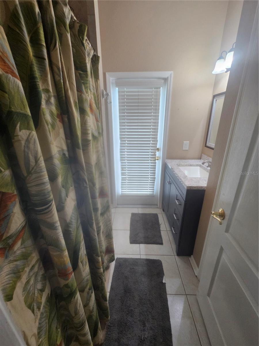 WESTWOOD LAKES PH 2A UN 1 - Residential Lease