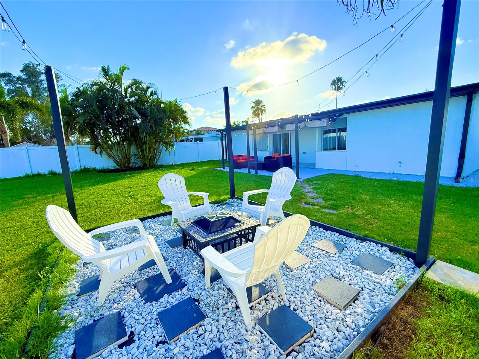 BOCA CIEGA ISLE - Residential