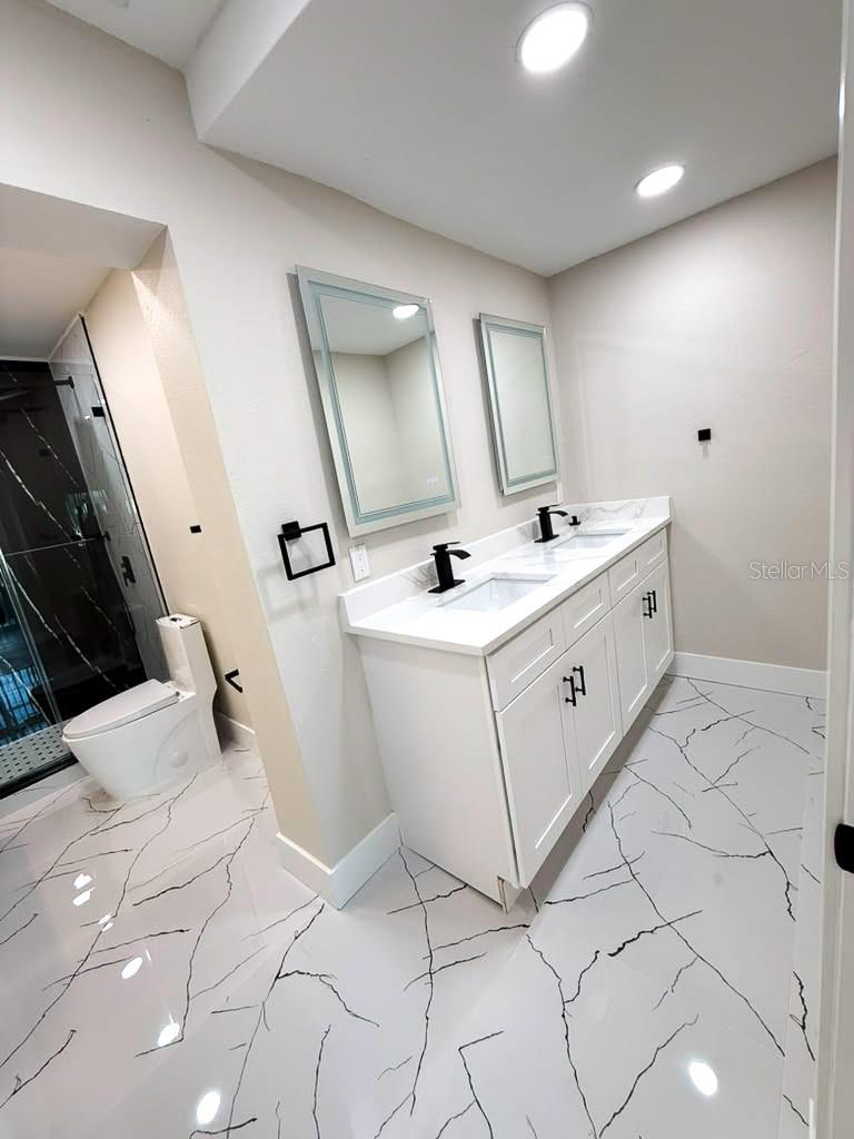 BOCA CIEGA ISLE - Residential