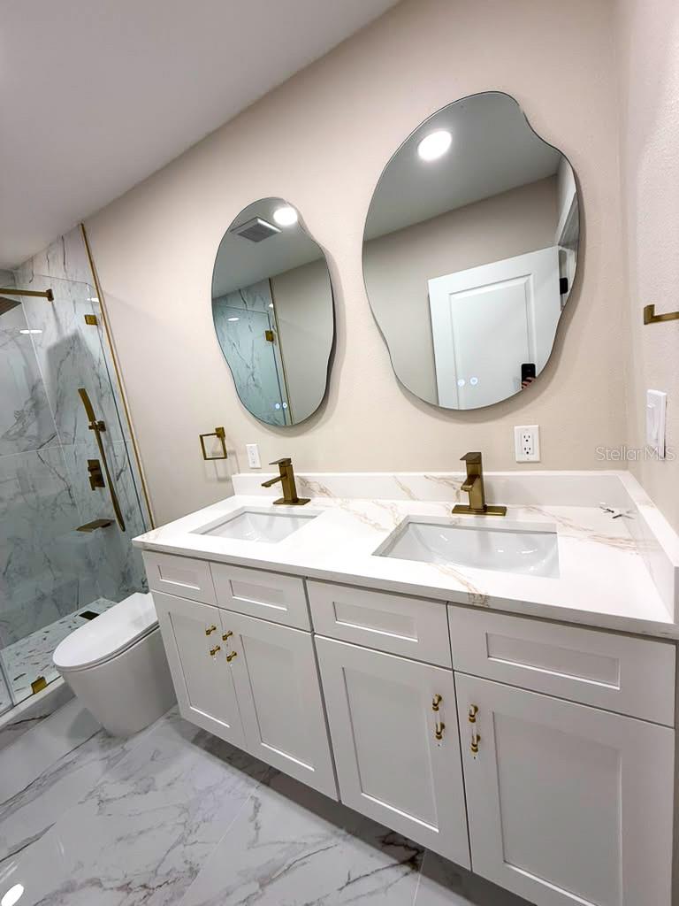 BOCA CIEGA ISLE - Residential