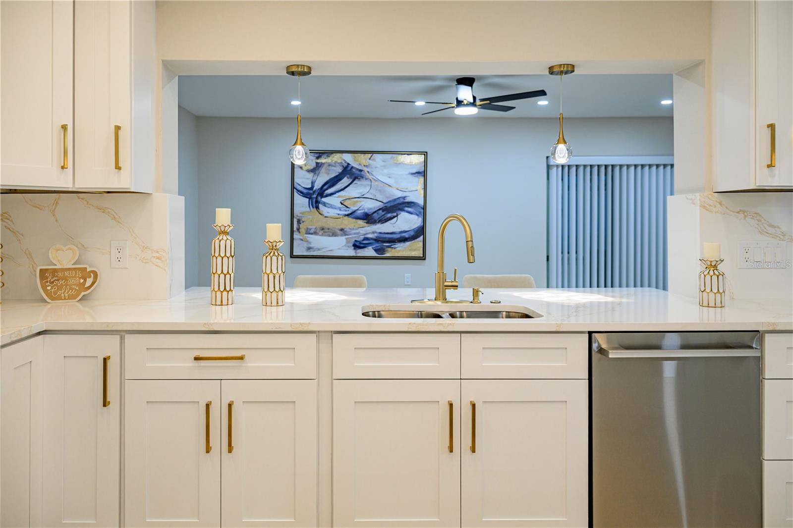 BOCA CIEGA ISLE - Residential