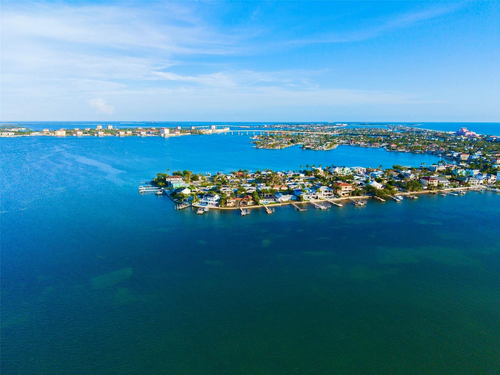 BOCA CIEGA ISLE - Residential