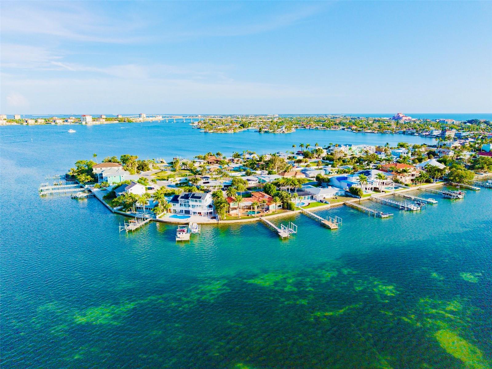 BOCA CIEGA ISLE - Residential