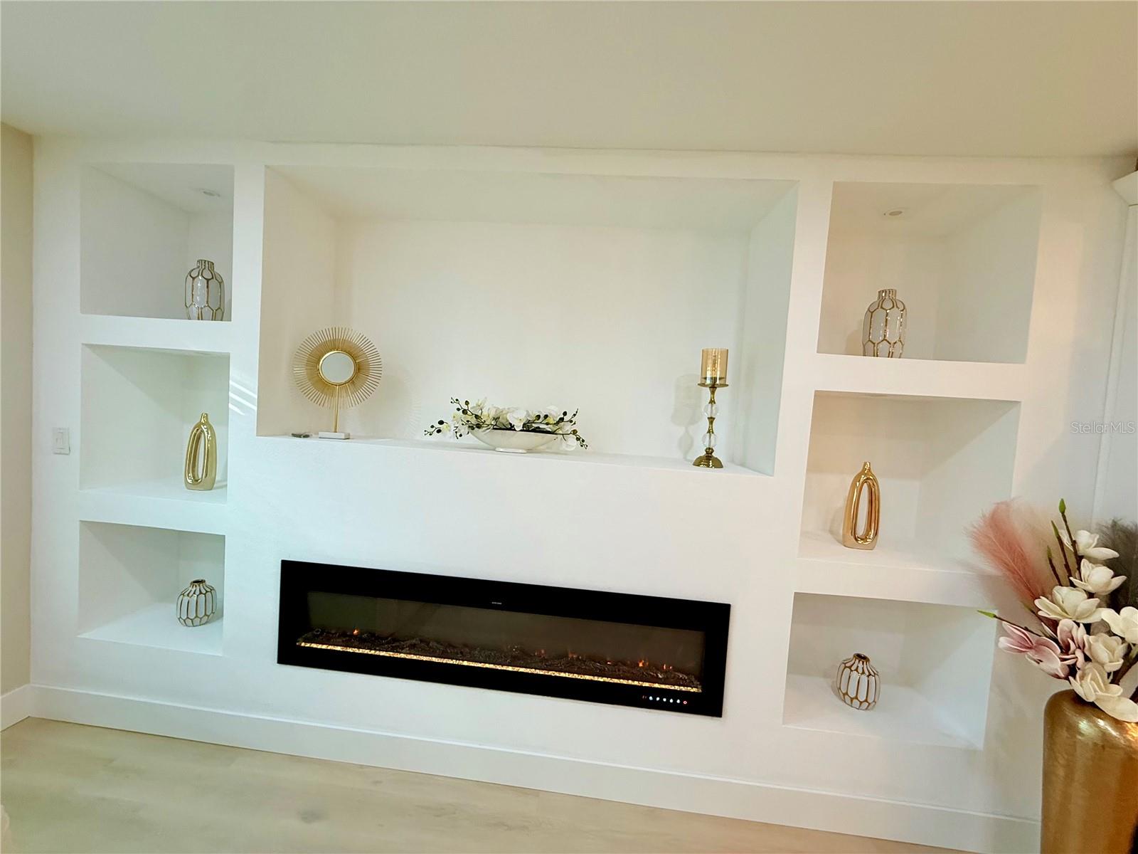 BOCA CIEGA ISLE - Residential