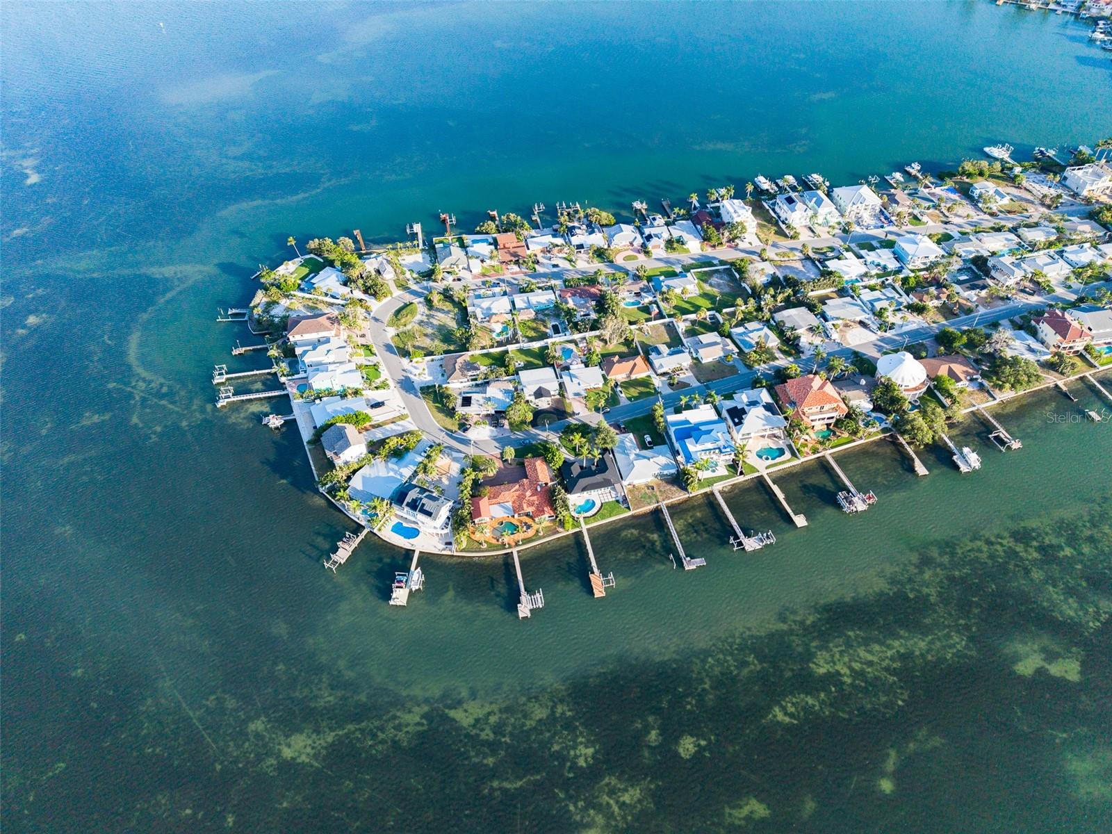 BOCA CIEGA ISLE - Residential