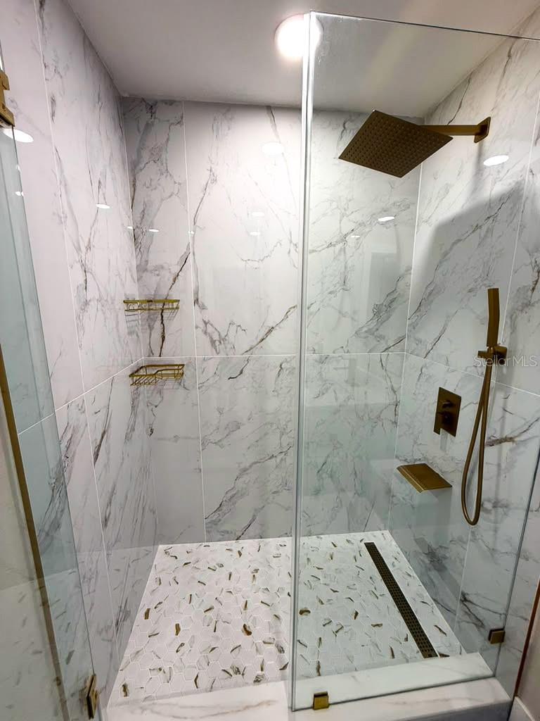 BOCA CIEGA ISLE - Residential