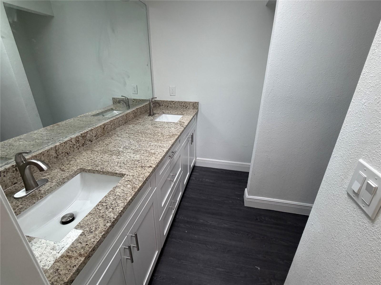 COUNTRY PLACE UNIT 5 - Residential