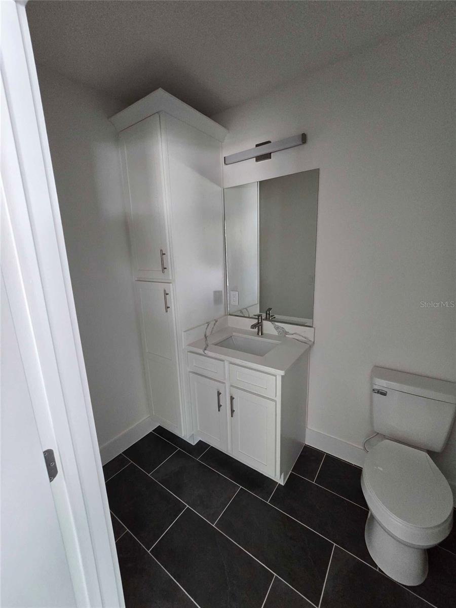 ROYAL HIGHLANDS - Residential Lease