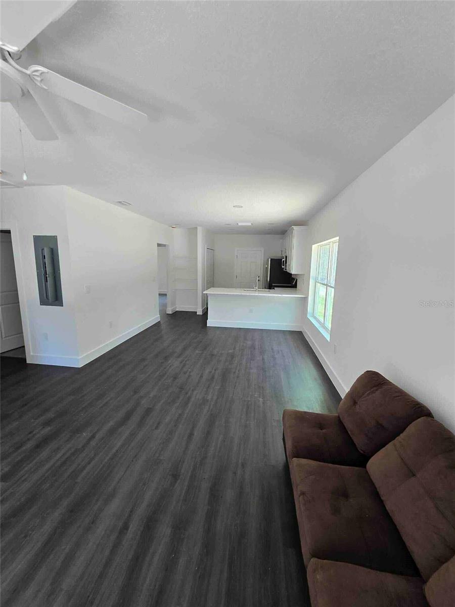 ROYAL HIGHLANDS - Residential Lease