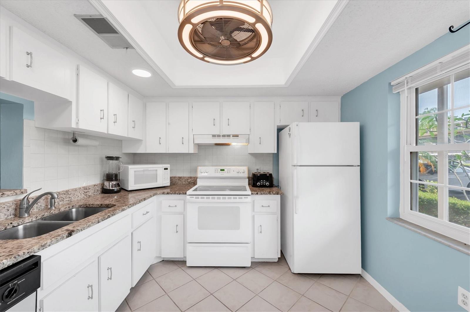 PATRICIAN OAKS - Residential