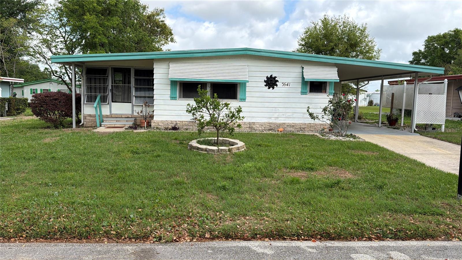 ZELLWOOD STATION - Residential
