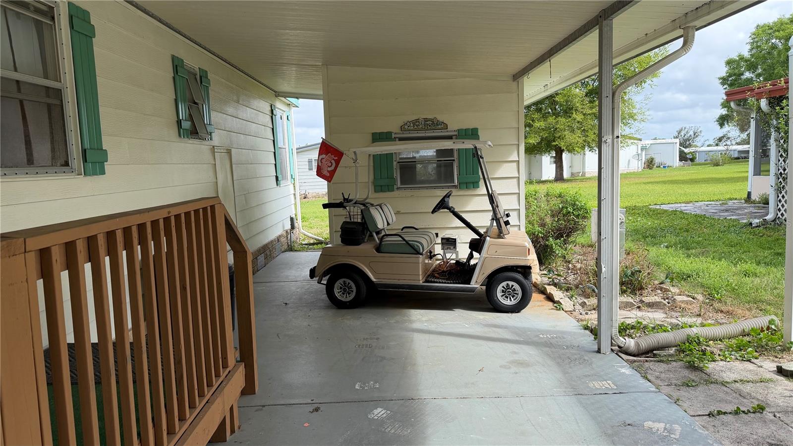 ZELLWOOD STATION - Residential