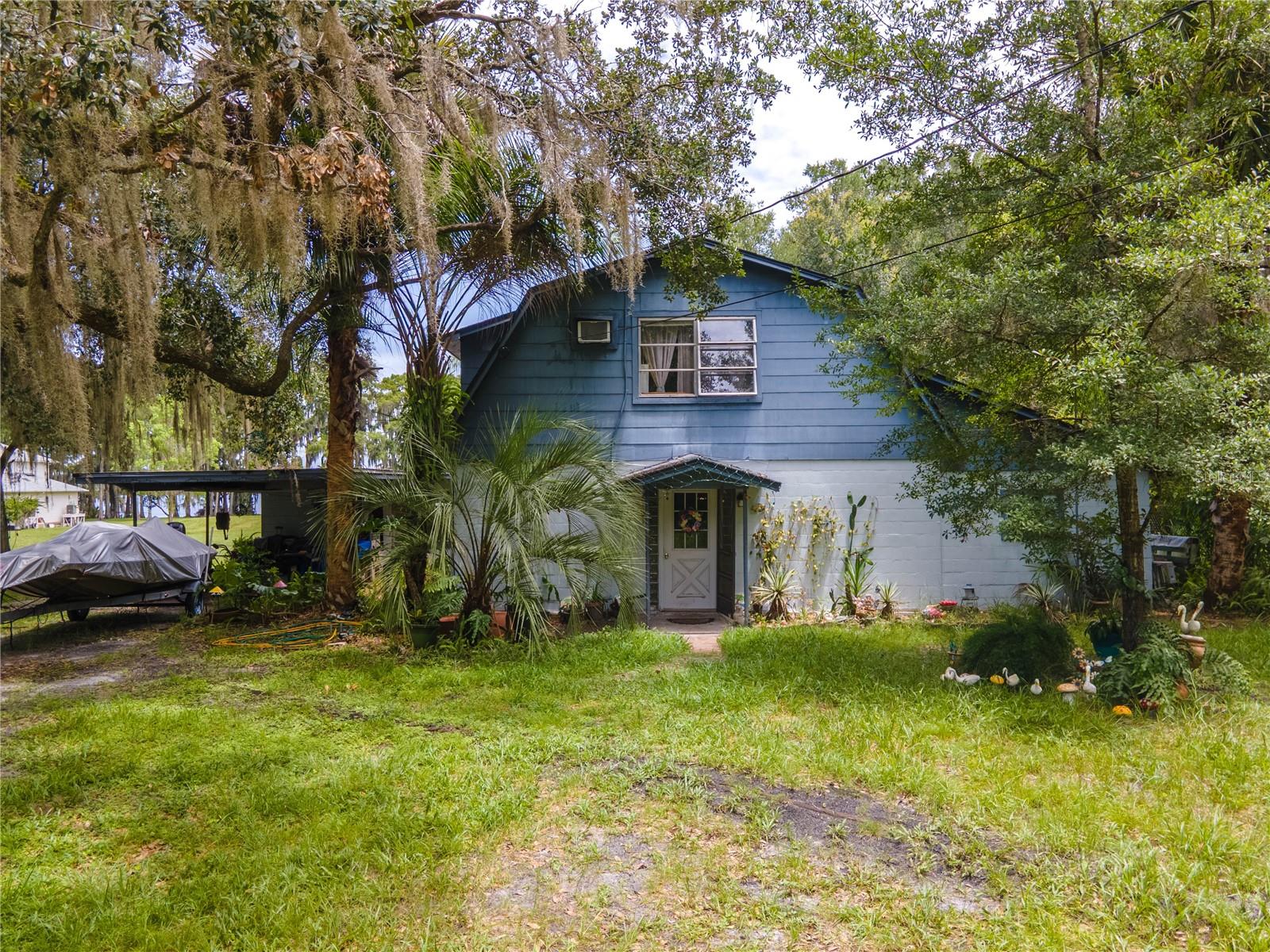 A rare opportunity to own nearly 7 acres on the pristine shores of Private Lake Howell! This exceptional lakefront property offers the perfect setting to build your custom dream home while enjoying the privacy and tranquility of one of Central Florida's premier waterfront locations. Spanning nearly 400 acres, Lake Howell is a skiable lake ideal for boating, water skiing, fishing, kayaking, canoeing, paddleboarding, and endless outdoor recreation. With expansive acreage, breathtaking water views, and ample space to create your own private estate, the possibilities are endless. The value is in the land, making this an incredible opportunity for those seeking a premier homesite in a highly desirable location. Don't miss your chance to own one of the area's rare large-acreage lakefront parcels.
