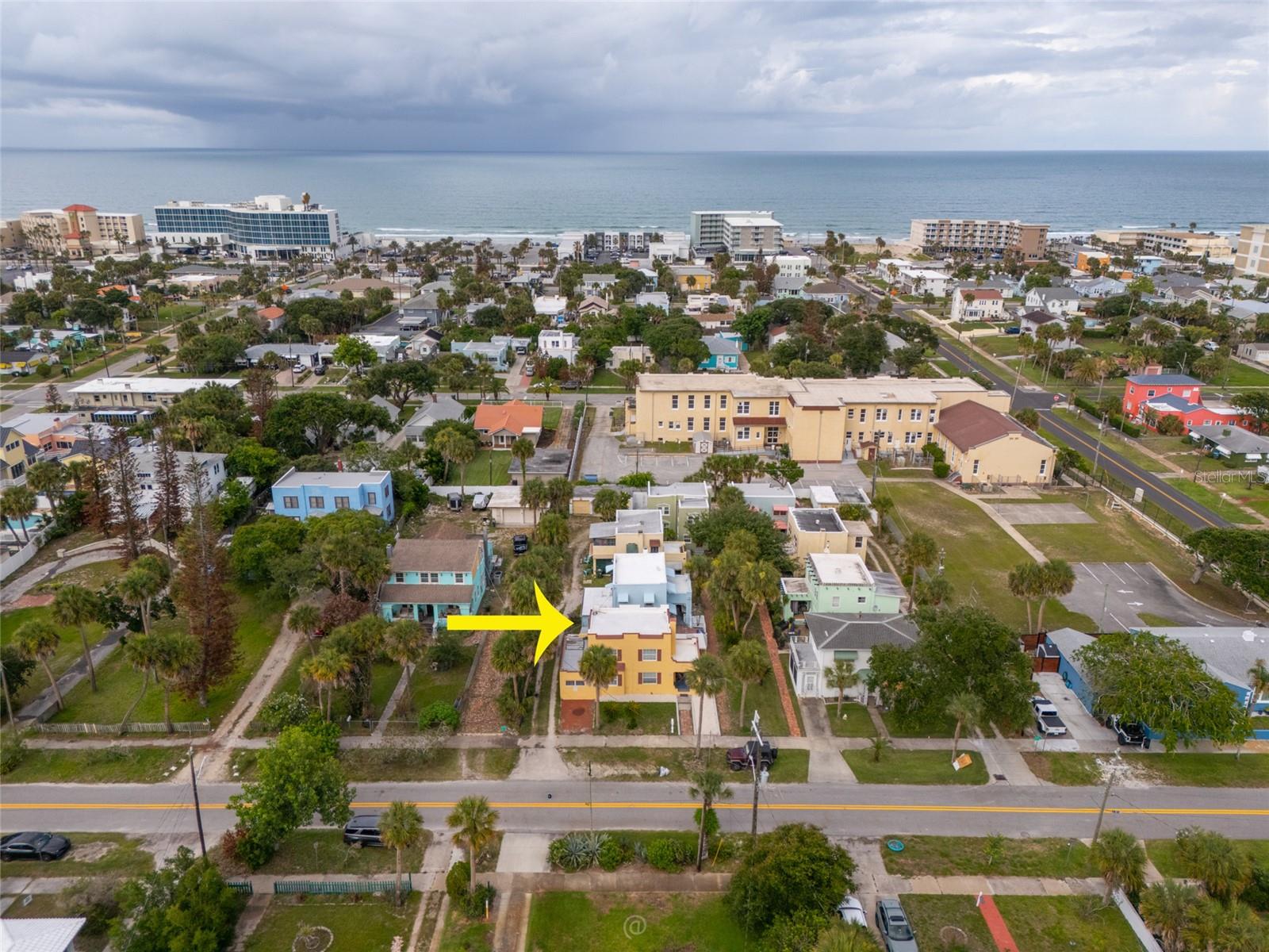 CLARENDON COURT BLK 31 EAST DAYTONA - Residential
