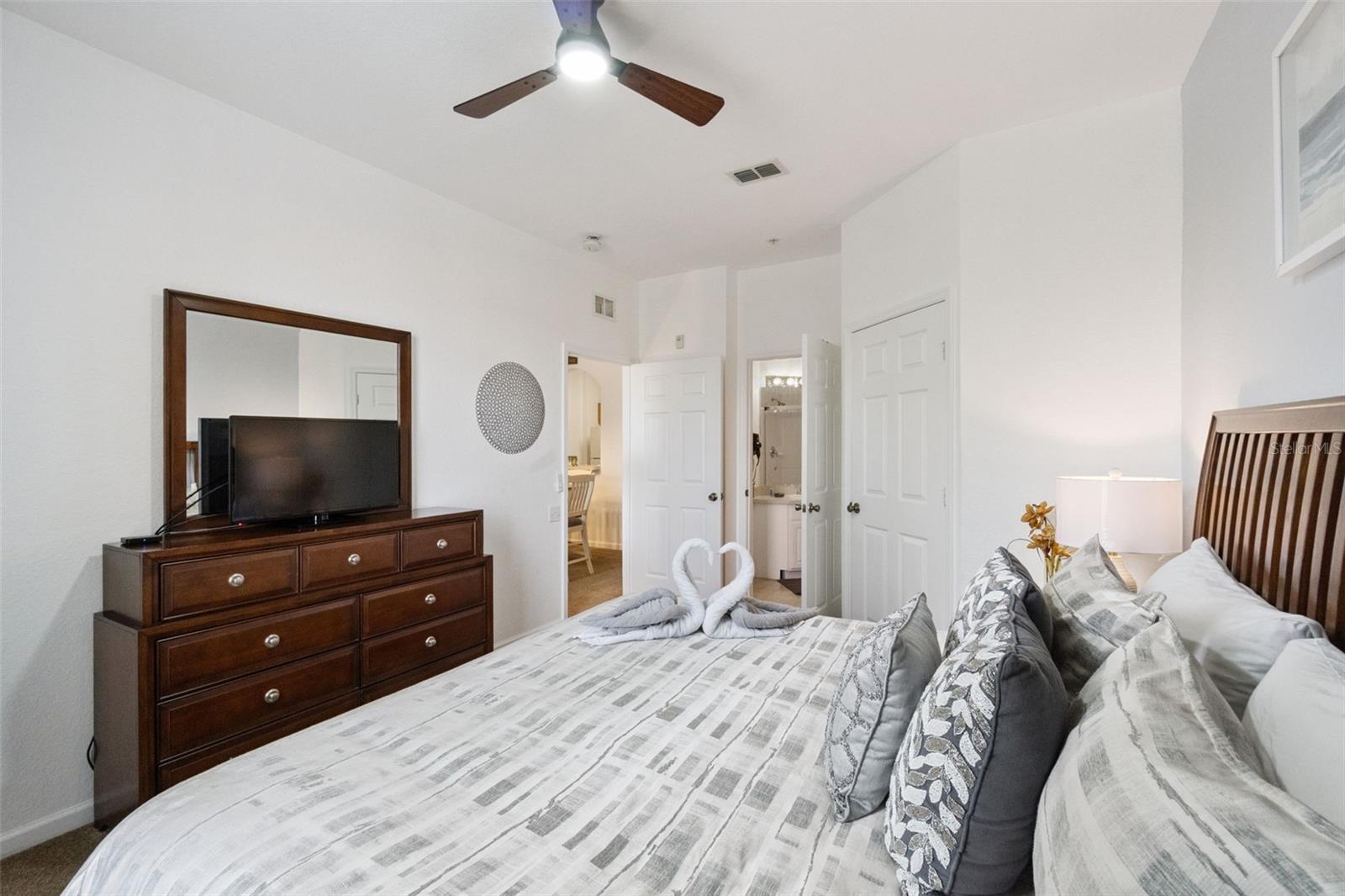 VENTURA AT WINDSOR HILLS CONDO PH 2 - Residential