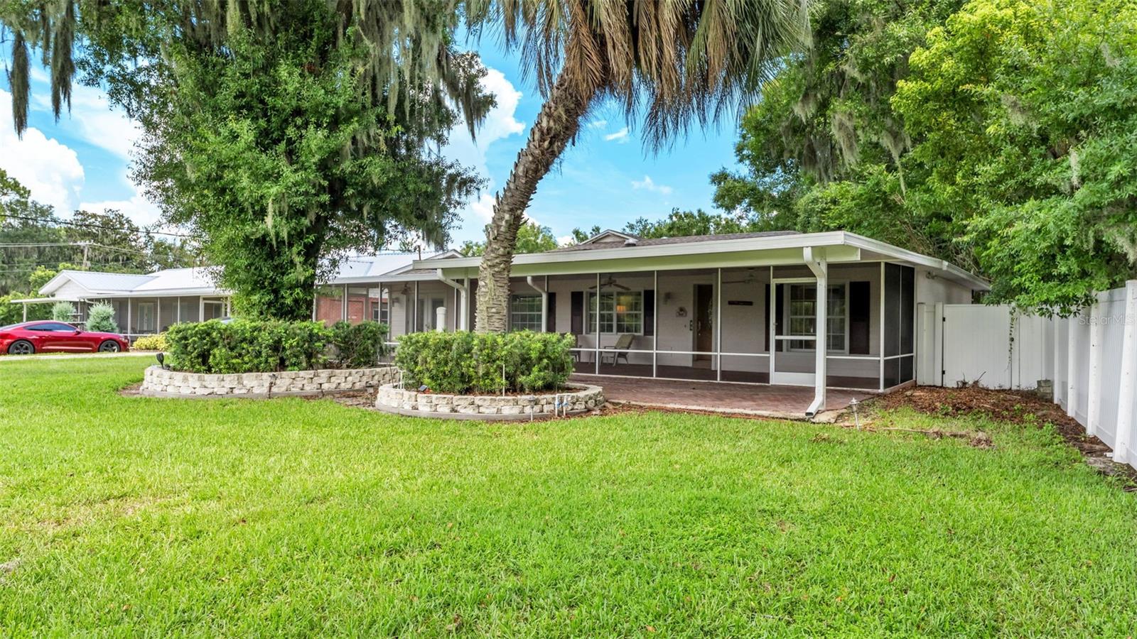 COUNTRY CLUB ESTATES SUB - Residential