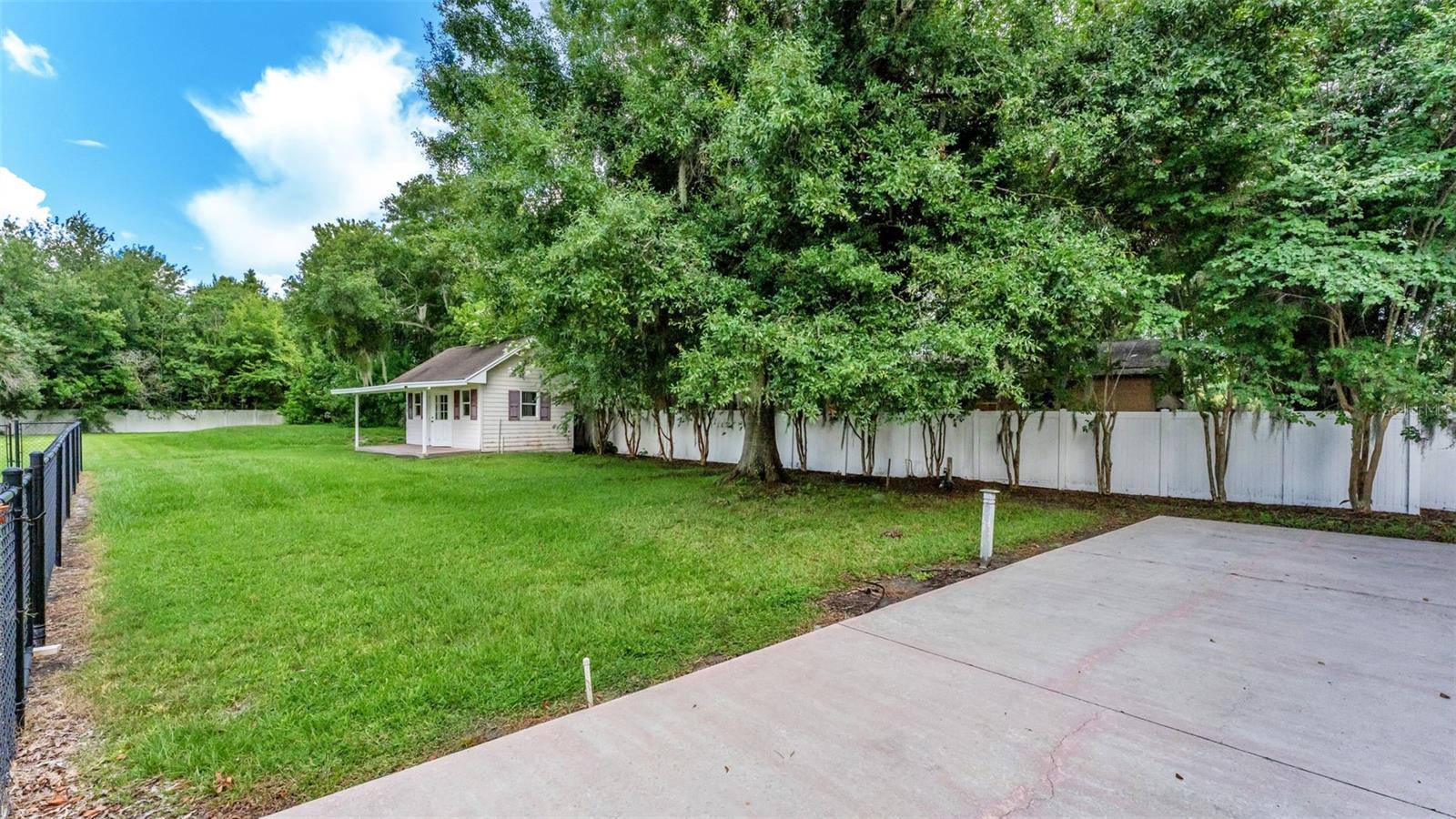 COUNTRY CLUB ESTATES SUB - Residential